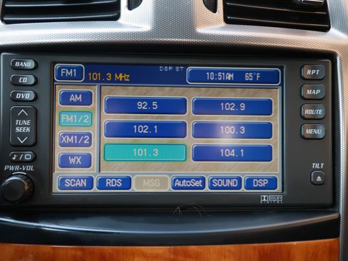 Used 2007 Cadillac XLR RWD image 16