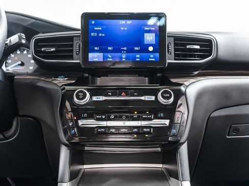 Used 2021 Ford Explorer Limited w/ Equipment Group 301A image 14