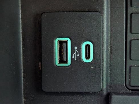 Used 2022 Ford Expedition Max Limited image 18