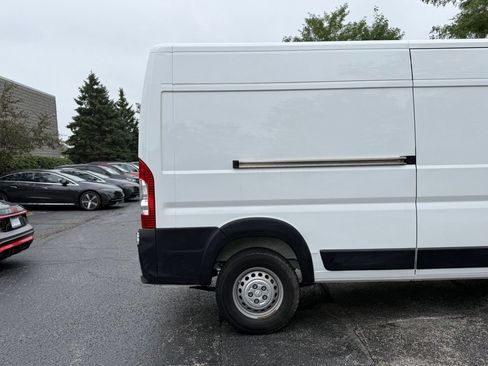 Used 2025 RAM ProMaster 2500 w/ Convenience Group FWD image 10
