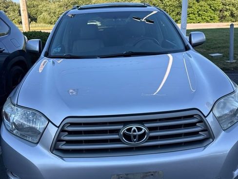 Used 2010 Toyota Highlander SE AWD/4WD image 9
