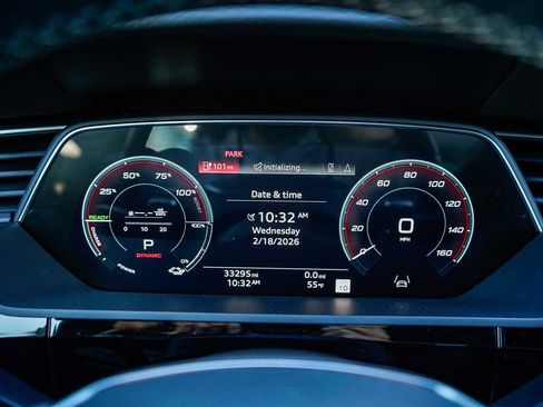 Used 2023 Audi e-tron S Prestige w/ Prestige Package image 25