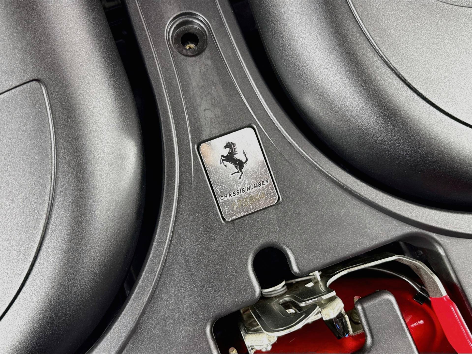 Used 2010 Ferrari California RWD image 33