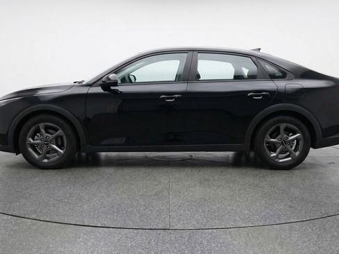 Used 2025 Kia K4 FWD image 3
