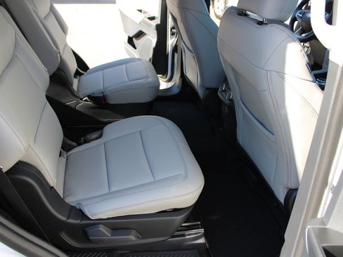 New 2026 Ford Explorer Active w/ Active Comfort Package image 12