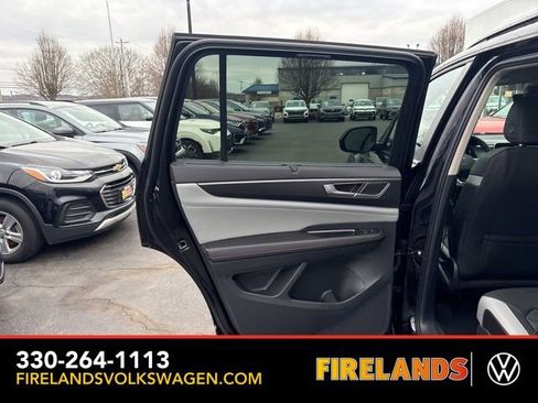 New 2026 Volkswagen Atlas Peak Edition image 43