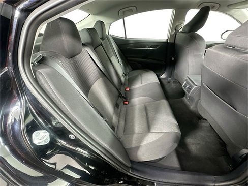 Used 2025 Toyota Camry LE image 21