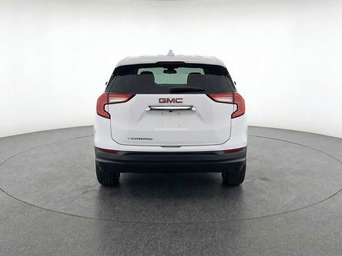 Used 2024 GMC Terrain SLE FWD image 7