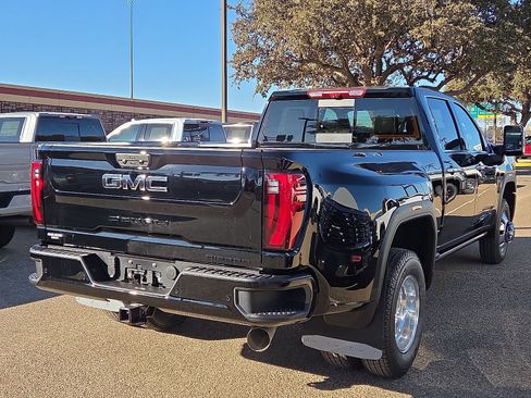 New 2026 GMC Sierra 3500 Denali Ultimate w/ LPO, Black Badging Package image 3