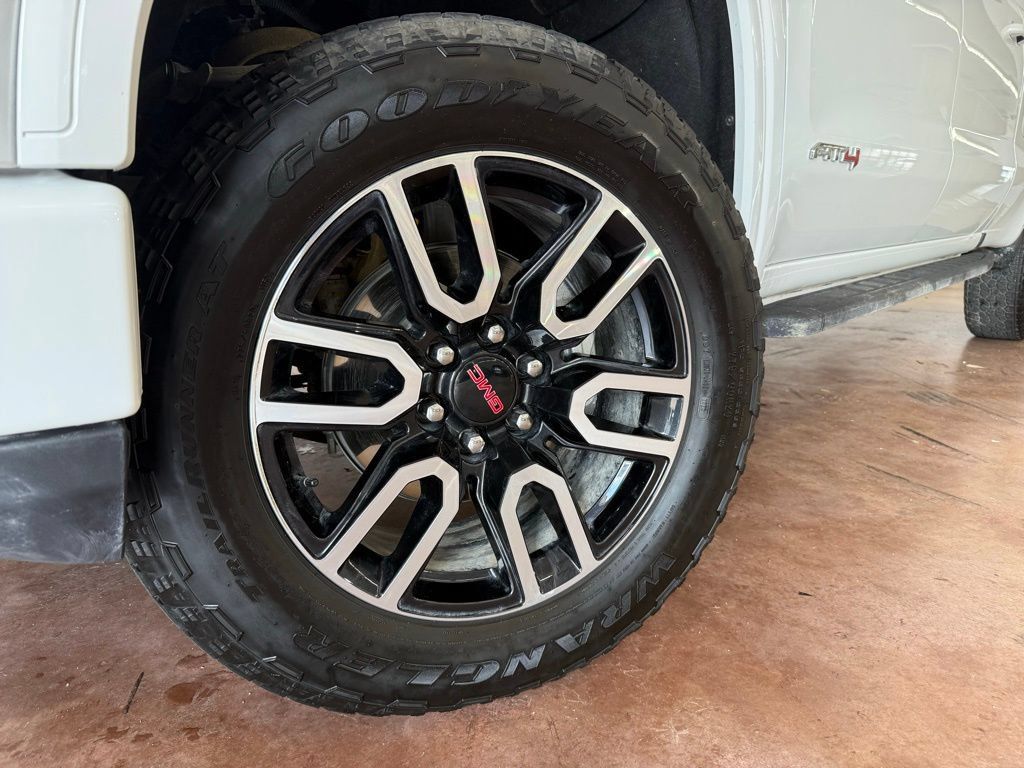 Used 2026 GMC Sierra 1500 AT4 w/ AT4 Premium Package AWD/4WD image 23