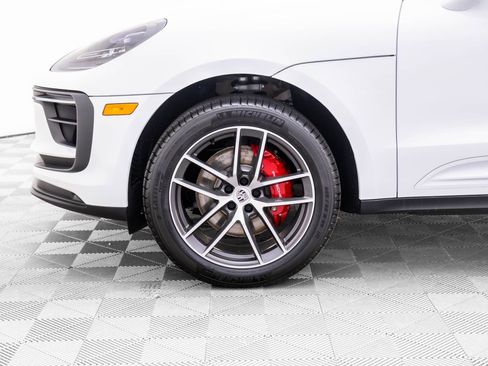 New 2026 Porsche Macan S image 33