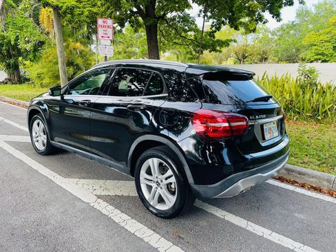 Used 2020 Mercedes-Benz GLA 250 w/ Convenience Package image 3