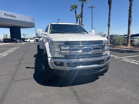 Used 2019 Ford F450 Lariat w/ Lariat Ultimate Package AWD/4WD image 3