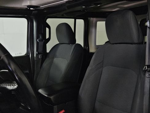 Used 2019 Jeep Wrangler Unlimited Sport S AWD/4WD image 23