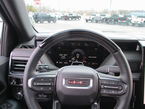 Certified 2025 GMC Yukon AT4 w/ AT4 Premium Plus Package image 35