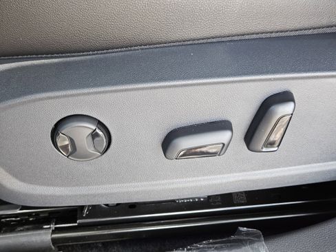 New 2025 Volkswagen Jetta SE image 21