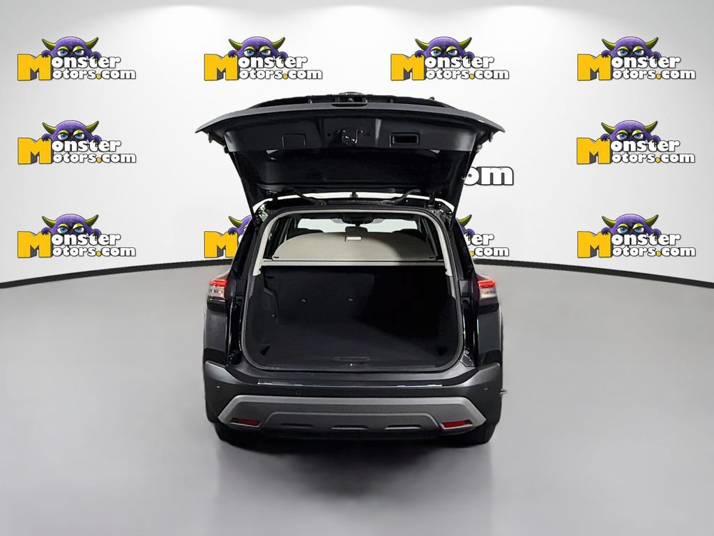 Used 2023 Nissan Rogue S AWD/4WD image 25