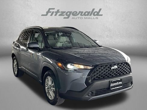 Used 2023 Toyota Corolla Cross LE image 1