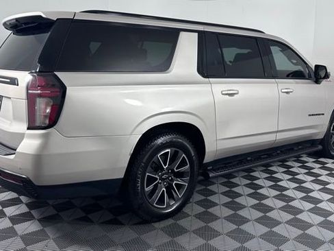 Used 2021 Chevrolet Suburban Z71 w/ Z71 Off-Road Package image 7