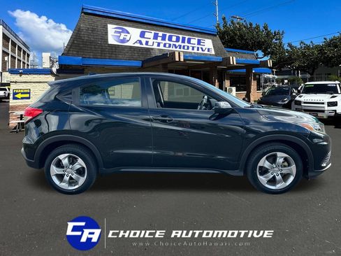 Used 2019 Honda HR-V LX image 8
