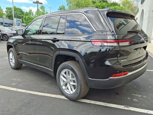 New 2026 Jeep Grand Cherokee Laredo X AWD/4WD image 4