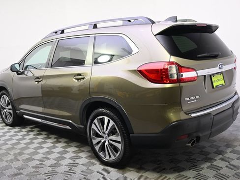 Used 2022 Subaru Ascent Limited w/ Technology Package AWD/4WD image 3