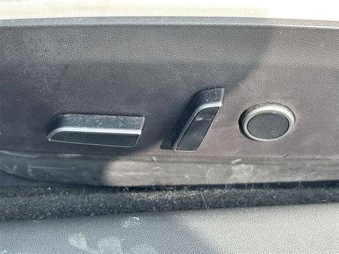 Used 2023 Tesla Model 3 Standard Range image 22