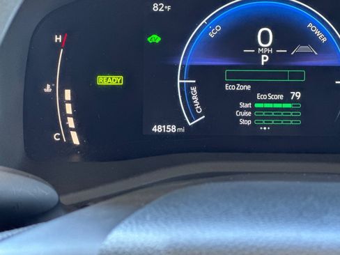 Used 2025 Toyota Camry LE FWD image 23