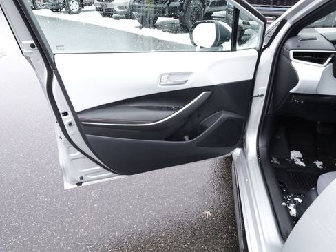 Certified 2025 Toyota Corolla SE w/ SE Premium Package image 15