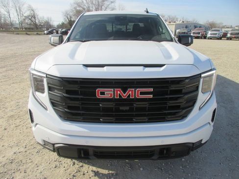 New 2026 GMC Sierra 1500 Elevation w/ Elevation Premium Package AWD/4WD image 12