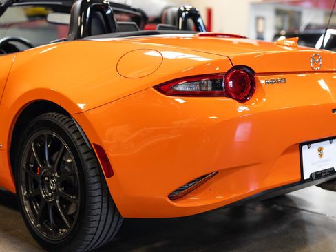 Used 2019 MAZDA MX-5 Miata 30th Anniversary image 38