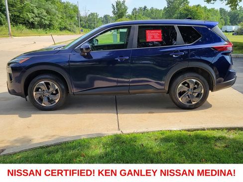 Certified 2025 Nissan Rogue SV AWD/4WD image 6