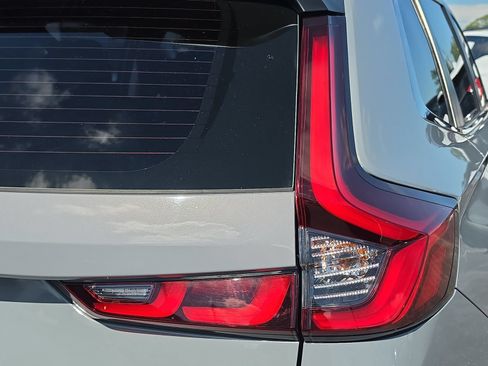 Used 2023 Honda CR-V LX image 8