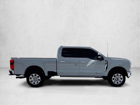 Used 2025 Ford F250 Lariat w/ Lariat Ultimate Package AWD/4WD image 5