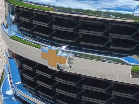 Used 2018 Chevrolet Silverado 1500 LT w/ All Star Edition AWD/4WD image 12