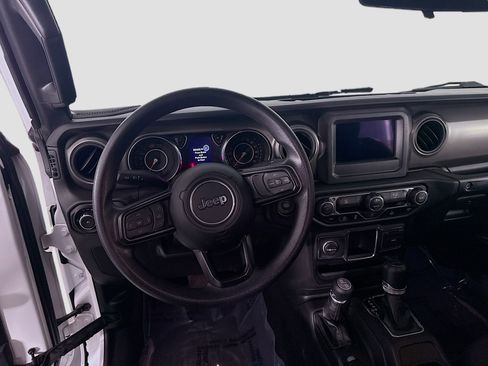 Used 2023 Jeep Wrangler Sport image 17