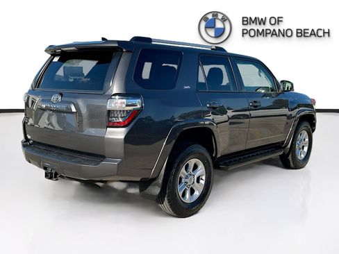 Used 2022 Toyota 4Runner SR5 image 7