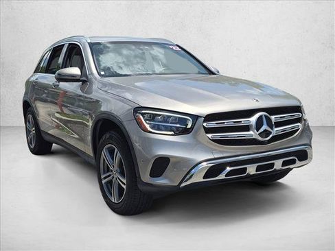 Used 2022 Mercedes-Benz GLC 300 image 3