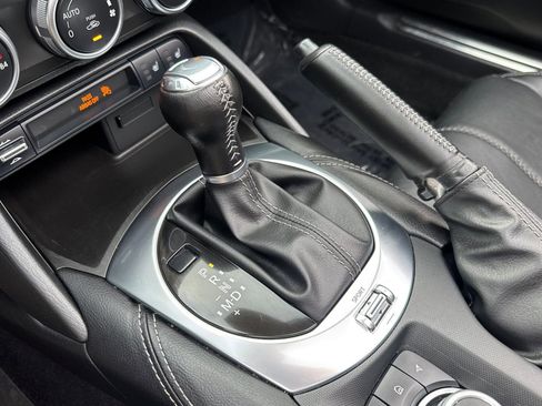 Used 2025 MAZDA MX-5 Miata RF Grand Touring RWD image 20