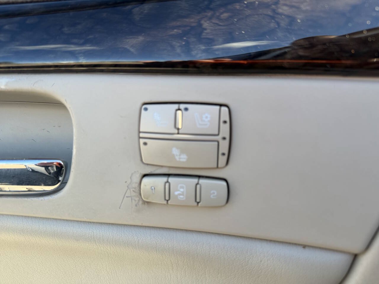 Used 2008 Cadillac DTS FWD image 37