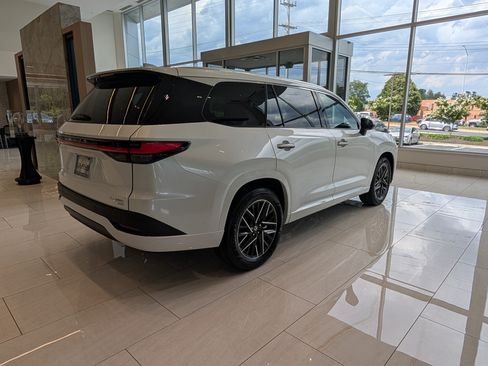New 2026 Lexus TX 350 AWD image 2