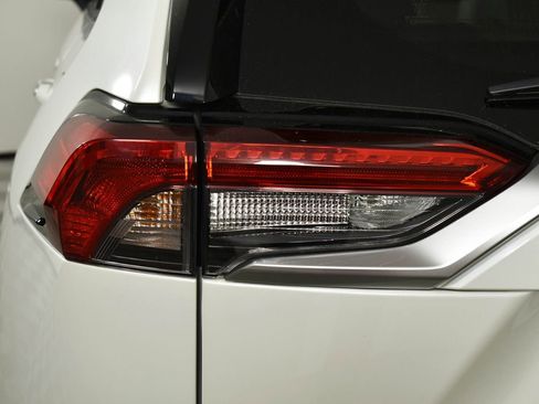 Certified 2019 Toyota RAV4 Limited image 24