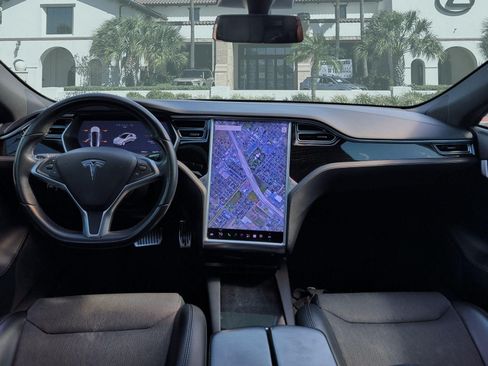 Used 2017 Tesla Model S 75 RWD image 25