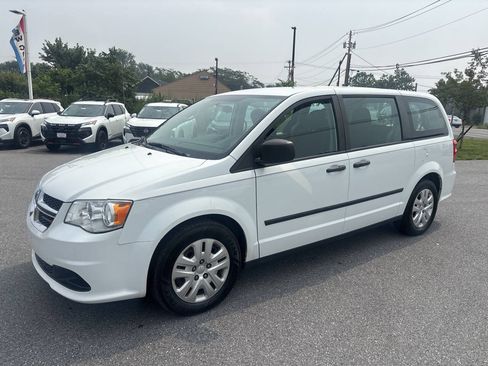 Used 2016 Dodge Grand Caravan American Value Package FWD image 8
