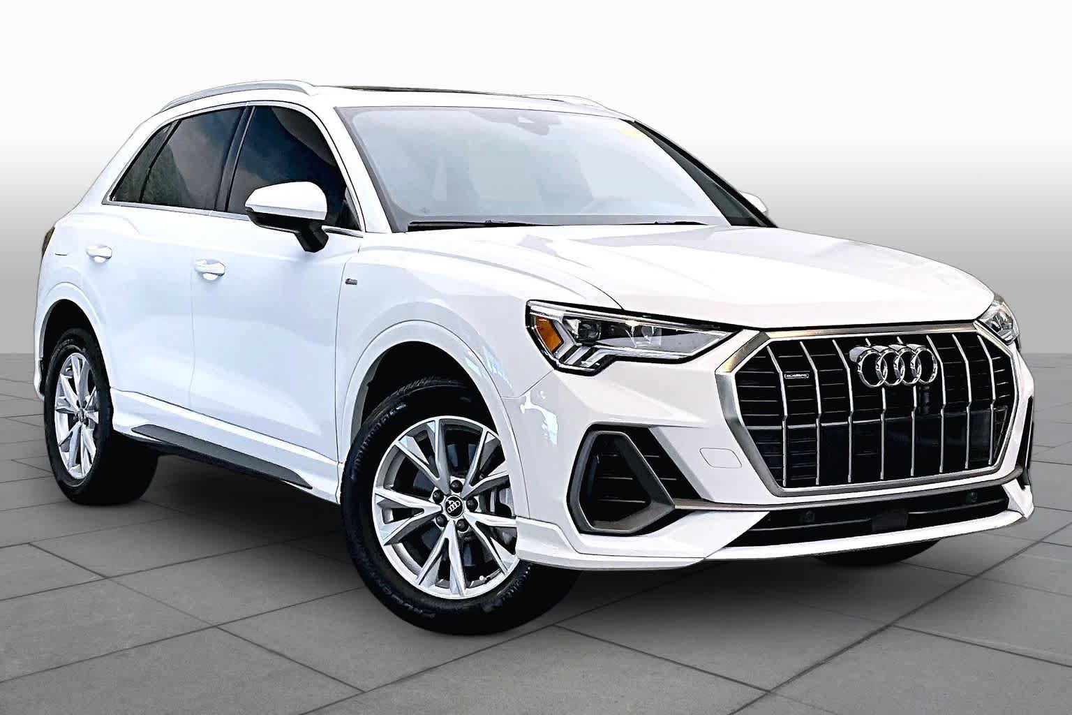 Certified 2024 Audi Q3 2.0T Premium w/ Convenience Package AWD/4WD image 3
