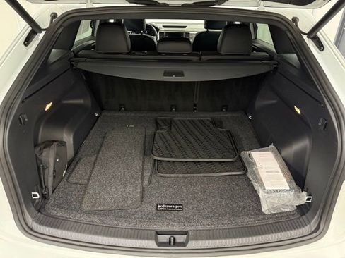 Used 2020 Volkswagen Atlas Cross Sport SE image 6