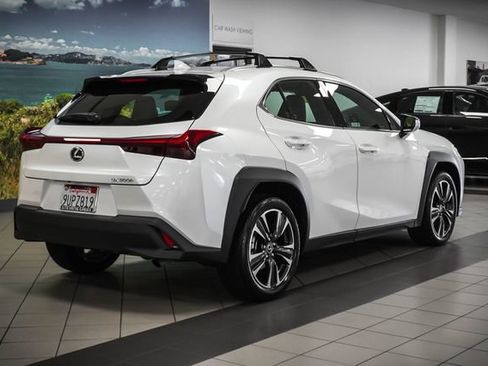 Certified 2025 Lexus UX 300h FWD w/ Accessory Package (Z2) image 6