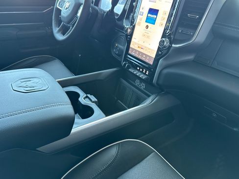 New 2026 RAM 2500 Laramie AWD/4WD image 14