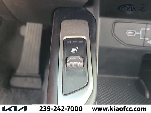 Certified 2024 Kia Sorento S FWD image 29