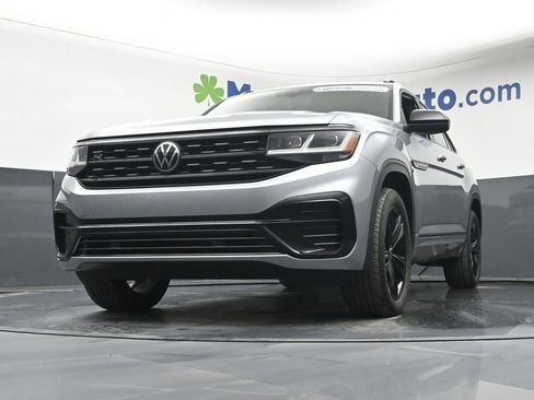 Used 2023 Volkswagen Atlas Cross Sport SEL R-Line AWD/4WD image 7